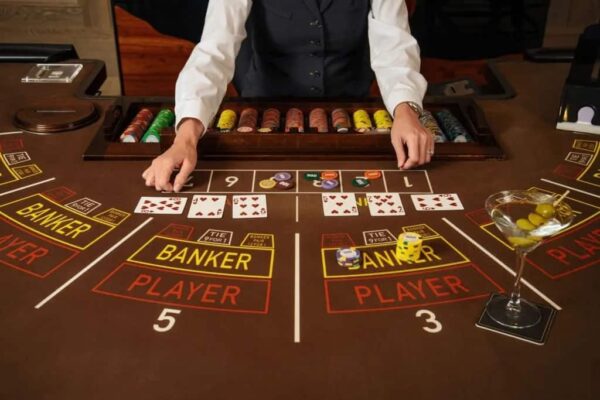 chien thuat cach choi bai baccarat 1 1024x683 1